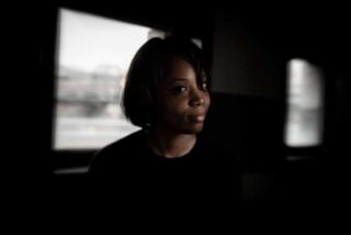 Portrait d'une femme en contrejour