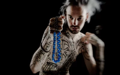 Collier bleu de Caroline Auraix